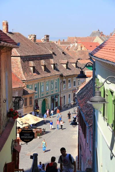 Sibiu Roemenië August 2012 Mensen Bezoeken Old Town Sibiu Roemenië — Stockfoto