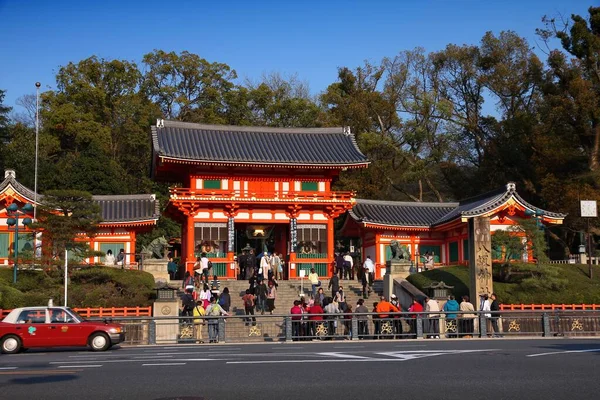 Kyoto Ιαπωνια Απριλιου 2012 Τουρίστες Επισκέπτονται Ιερό Yasaka Στο Κιότο — Φωτογραφία Αρχείου