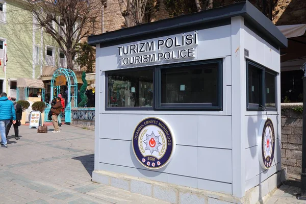 Станбул Турция Марта 2023 Года Полицейская Будка Туризму Возле Мечети — стоковое фото