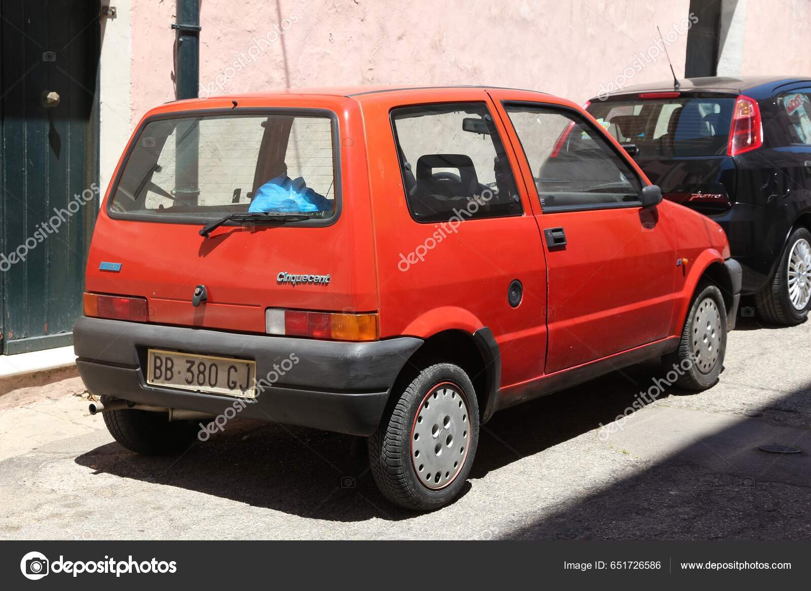 Nardo Italy May 2017 Fiat Cinquecento Mini City Car Parked – Stock  Editorial Photo © tupungato #651726586