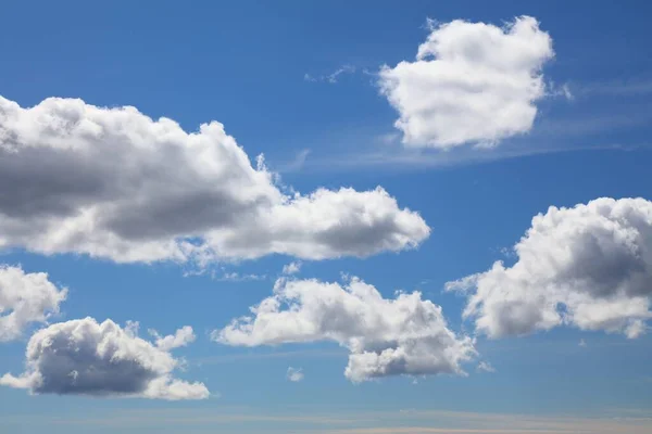 Textura Cerului Albastru Nori Albi Albastru Cer Vara Skyscape Fundal — Fotografie, imagine de stoc