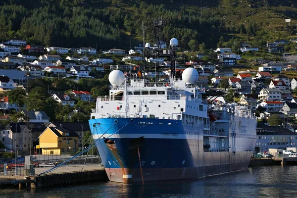 挪威马利 2020年7月25日 海洋凤凰号电缆铺设船改为停泊在挪威马洛港的研究船 — 图库照片