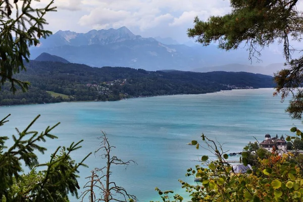 Het Bergmeer Worthersee Oostenrijkse Alpen Oostenrijk Landschap Staat Karinthië Stad — Stockfoto