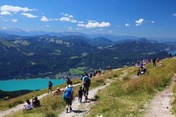 Schafberg Austria Sierpnia 2022 Ludzie Odwiedzają Szczyt Góry Schafberg Popularnej — Zdjęcie stockowe