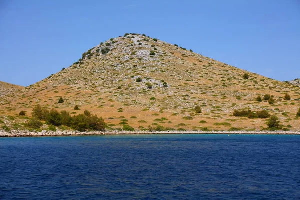 Νήσοι Κορνάτι Στην Κροατία Εθνικό Πάρκο Κορνάτι Καλοκαιρινό Τοπίο — Φωτογραφία Αρχείου