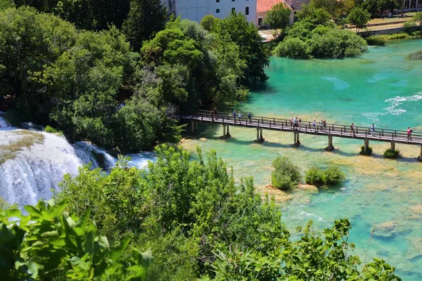 Cascadas Krka Puente Ruta Turística Parque Nacional Krka Croacia Paisaje — Foto de Stock