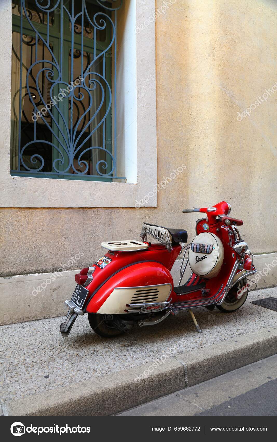 Arles France October 2021 Oldtimer Retro Piaggio Vespa Scooter