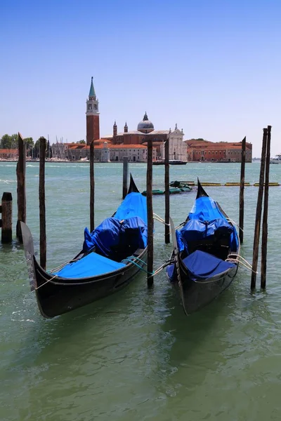 Γόνδολας Στη Βενετία Ιταλία San Giorgio Maggiore Νησί Στο Παρασκήνιο — Φωτογραφία Αρχείου