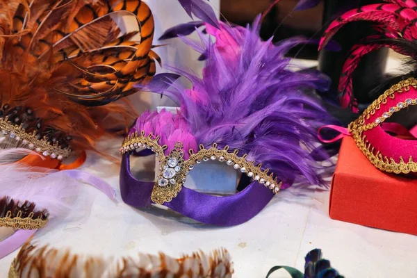 Karnevalsmask Venedig Italien Traditionellt Venetianskt Maskhantverk Lokal Presentbutik — Stockfoto