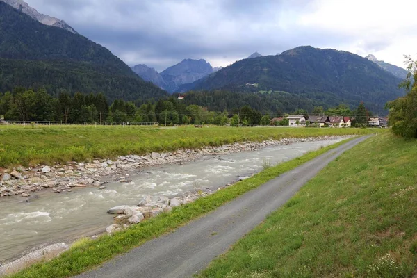 Gailradweg Avusturya Carinthia Daki Gailtal Bölgesinde Uzun Mesafeli Bisiklet Rotası — Stok fotoğraf