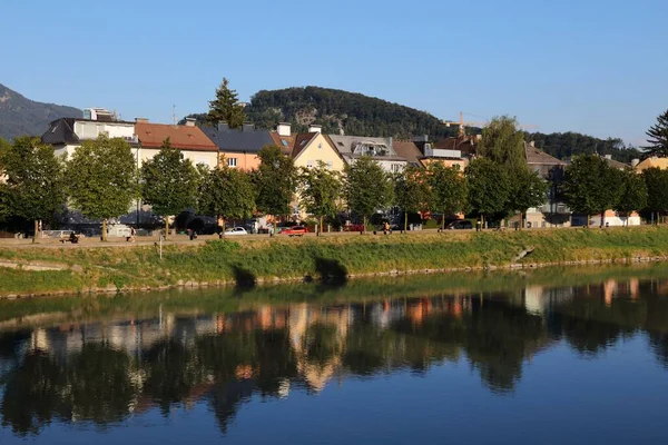 Salzburg Austria Widok Miasto Elisabeth Vorstadt Riverfront Dzielnicy Mieszkalnej — Zdjęcie stockowe