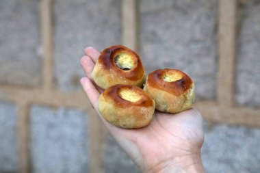 Gyeongju ekmeği (Hwangnam-ppang) - Kore mutfağında özel bir hamur işi. Kırmızı fasulye ezmeli küçük tatlı hamur işi..