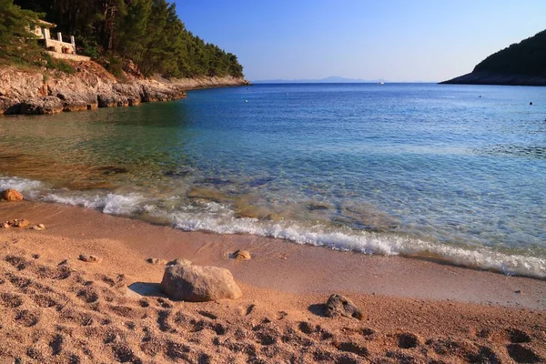 クロアチアのコルクラ島 パプナツカルカビーチ日没の光 コルクラ島 アドリア海沿岸の風景 — ストック写真