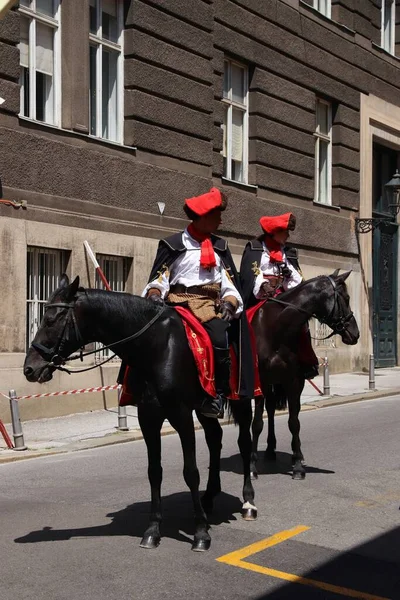 克罗地亚萨格勒布 2019年6月30日 在克罗地亚首都萨格勒布举行的卫兵仪式 萨格勒布是克罗地亚最大的城市 其都会区有120万人口 — 图库照片