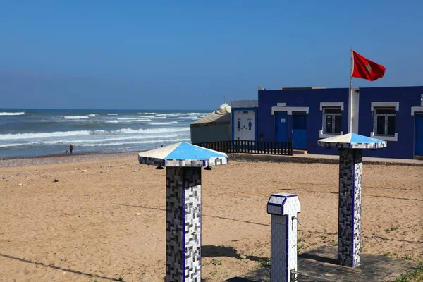 Sidi Ifni Stadtstrand Marokko Strandinfrastruktur Öffentliche Duschen Und Toiletten — Stockfoto