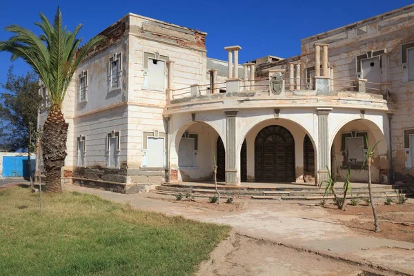 摩洛哥的Sidi Iπi镇 历史领事馆大楼 被遗弃和倒塌 — 图库照片