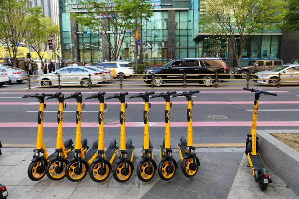 Seoul Südkorea April 2023 Xingxing Scooter Vermieten Geparkt Bezirk Gangnam — Stockfoto