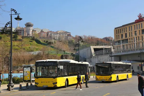 Istanbul Turkey Марта 2023 Общественный Транспорт Города Автобусы Районе Kagithane — стоковое фото