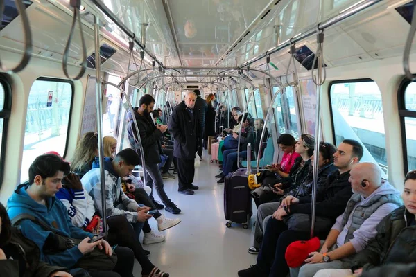 Стамбул Турция Марта 2023 Года Пассажиры Ездят Метропоезде Стамбуле Турция — стоковое фото