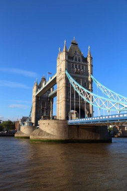 Tower Bridge, Londra 'nın simgesi. Eski Londra simgeleri.