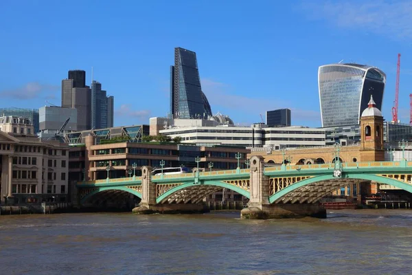 Londres Reino Unido Southwark Bridge Com Horizonte Cidade Londres Segundo — Fotografia de Stock