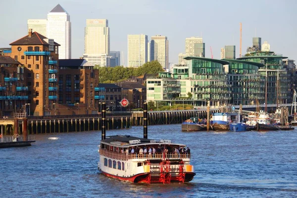 London July 2016 Ships Sail Thames River London London Most — Stock Photo, Image