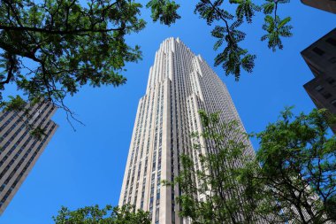 New york, ABD - ö. 5 Temmuz 2013: rockefeller center gökdelen new York'ta. ünlü bina kompleksinde 1930-1939 yılında inşa edilmiş ve Ulusal tarihi dönüm noktası olarak kabul edilir.