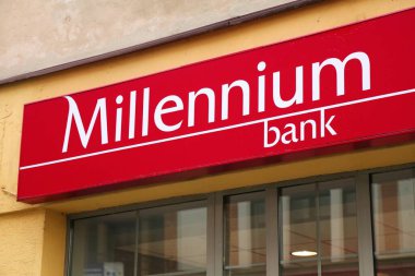 TARNOWSKIE GORY, POLAND - 23 Eylül 2023 Tarnowskie Gory 'deki Milenyum Bankası. Polonya merkezli ticari banka.