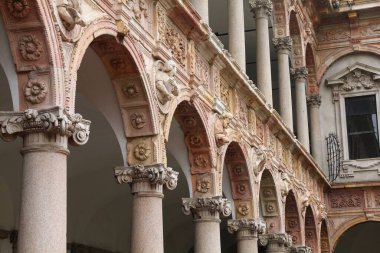 Milano Üniversitesi, İtalya. Lombardiya eski Simgesel Yapı.