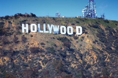 Los angeles, Amerika Birleşik Devletleri - 5 Nisan 2014: los Angeles'ta hollywood işareti. işareti 1923 yılında oluşturulan ve los angeles tarihi-kültürel anıt.
