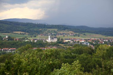 Avusturya 'da Emmersdorf an der Donau town view. Avusturya 'nın Wachau bölgesi.