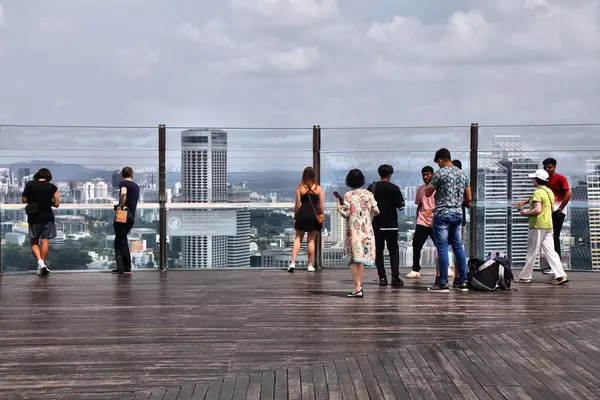 Сингапур Город Сингапур Марта 2024 Года Люди Наслаждаются Видом Сингапур — стоковое фото