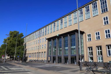 COLOGNE, Almanya - 21 Eylül 2020: Köln Üniversitesi ana binası, Almanya. 1388 yılında kurulan üniversite, Avrupa 'nın en eski eğitim kurumlarından biridir..