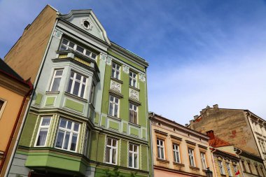 Cieszyn Gleboka sokak manzarası. Polonya 'daki Cieszyn kasabasının mimarisi.