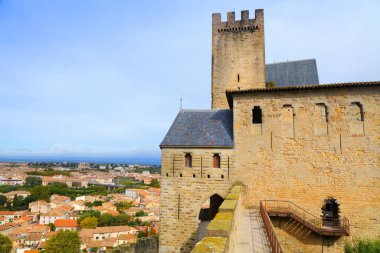 Fransa 'da Carcassonne Ortaçağ şehri. Aude departmanında duvarla güçlendirilmiş şehir.