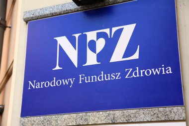TARNOWSKIE GORY, POLAND - 28 Ağustos 2024: Polonya Narodowy Fundusz Zdrowia NFZ Ofisi (Ulusal Sağlık Fonu).