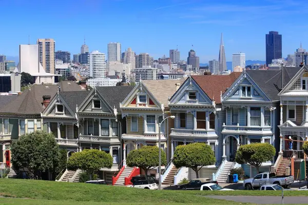 Alamo Meydanı, San Francisco, California. Alamo Meydanı 'nın eski mimarisi, SF.