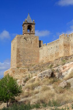 Antequera, İspanya. Alcazaba Kalesi - Ortaçağ kale duvarları. İspanyol simgesi.