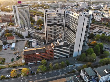 Essen şehri, Ruhr bölgesi, Almanya. Essen şehir merkezinin havacılık manzarası.