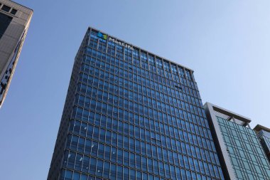 SEOUL, Güney Kore - 7 Nisan 2023: Gangnam, Seul 'deki Tahran-ro Caddesi' ndeki MetLife ofis binası. MetLife dünyanın en büyük sigorta şirketlerinden biridir..