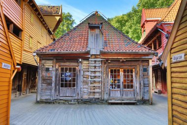 Bergen, Norveç. Bryggen Liman Bölgesi Bellgarden Caddesi UNESCO Dünya Mirası Bölgesi.