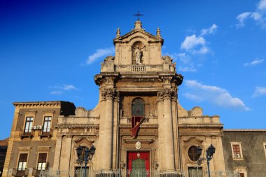 Catania 'daki Carmine Bazilika Kilisesi, İtalya' daki Sicilya Adası. Marian tapınağı. İtalyanca tam adı: Basilica di Maria Santissima Annunziata al Carmine.