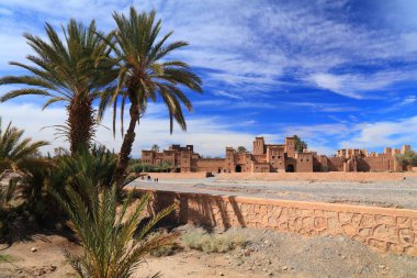 Kasbah Amridil, Fas. Fas 'ta çamurdan yapılmış müstahkem bir ev. Skoura vahası dönüm noktası.