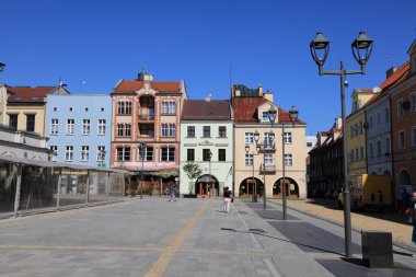 GLIWICE, POLAND - 11 Mayıs 2021: Polonya 'nın Gliwice şehrindeki Rynek Meydanı, Yukarı Silezya' nın en büyük kentlerinden biri.