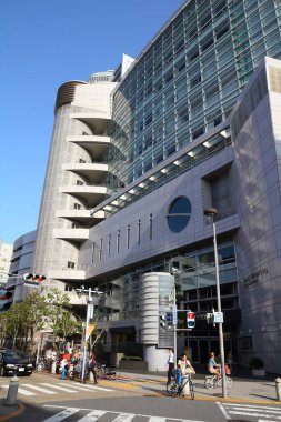 NAGOYA, JAPONYA - 28 Nisan 2012: Nadya Park binası, bir alışveriş merkezi ve Nagoya Uluslararası Tasarım Merkezi için ev.