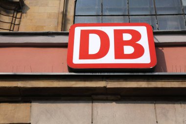 HAGEN, GERMANY - 16 Eylül 2020: Almanya 'daki Hagen tren istasyonuna Deutsche Bahn (Alman Demiryolları) imzası.
