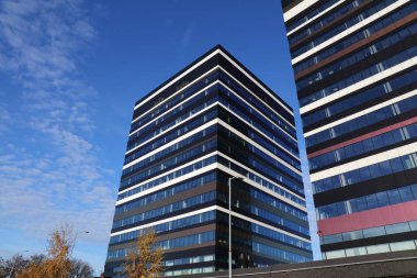 KATOWICE, POLAND - 19 Aralık 2023: Silesia Business Park ofis binaları kiracılar ve yerel halk tarafından sevecen bir şekilde Tiramisu Binaları olarak adlandırıldı.