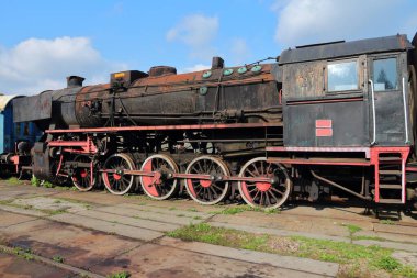 pyskowice, Polonya eski paslı buhar motoru mezarlıkta. terk edilmiş Buhar trenleri.