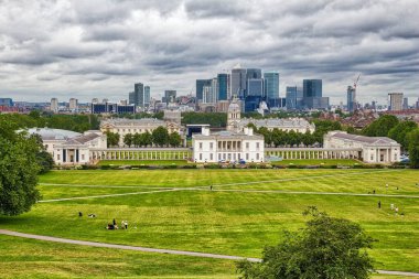 Londra ufuk çizgisi - İngiltere 'nin başkenti. Londra 'daki Canary Wharf ve Greenwich..