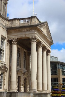 İngiltere 'de Leeds City. Millennium Meydanı 'ndaki Vatandaş Salonu.